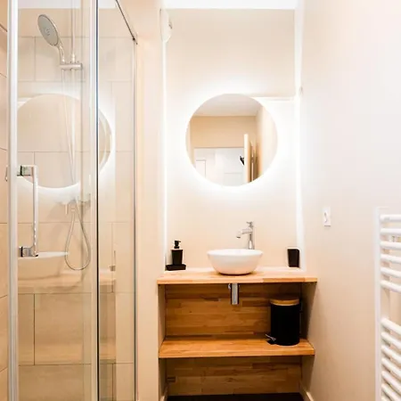 Apartmán Near Honfleur With Heated Pool