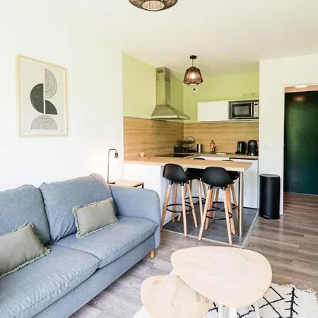 Apartmán Near Honfleur With Heated Pool