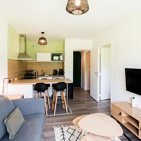 Apartmán Near Honfleur With Heated Pool Équemauville